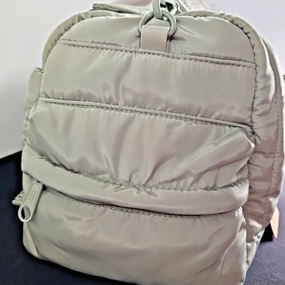 Steve Madden DT623615 ML Olive Quilted Puffer Weekender Bag - NWT - Picture 8 of 13